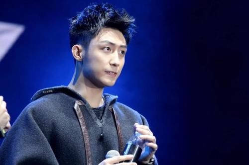  女主人|杨洋再拍顾漫小说，女主人气比他还高，得知是谁成爆款没问题