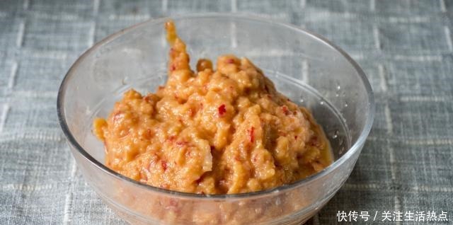 焦脆|面粉试试这样做一次,比包子油条好吃百倍,上层肉香底层焦脆