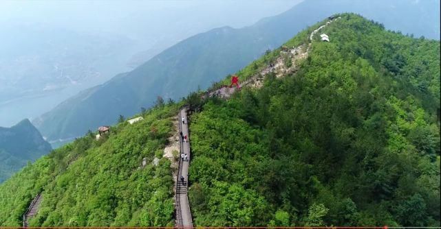  三峡|【航拍三峡之巅】赤甲白盐俱刺天，阊阎缭绕接山巅