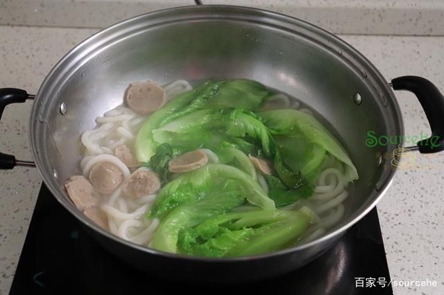 早餐|它是早餐也是午餐,没时间煮饭就煮一碗,连汤汁都不剩,太好吃了