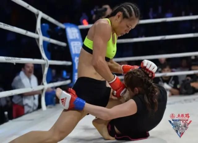  比赛|谁说女子不如男，女选手狠起来一样杀气十足