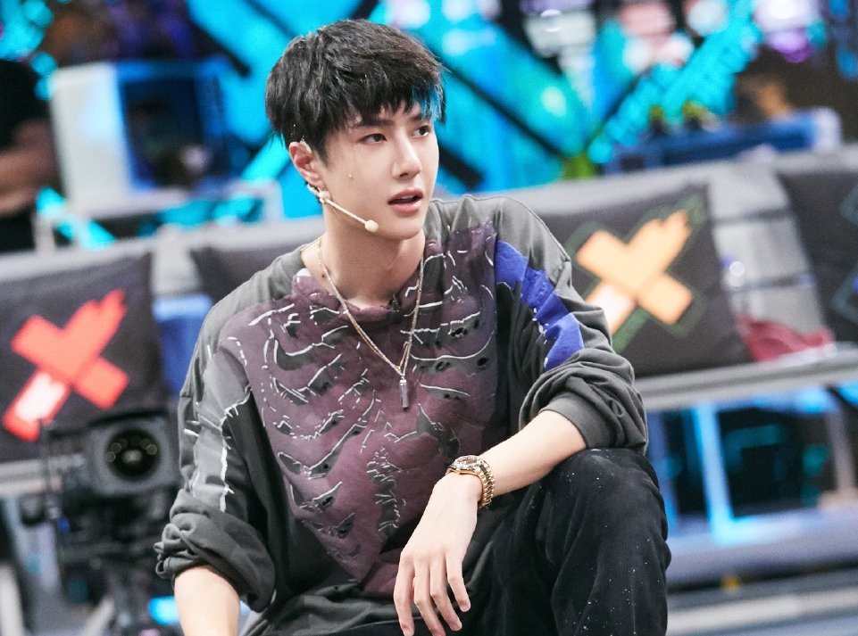  识破|《这就是街舞》玩指压板，王一博试图作弊被识破，坏叔叔又出损招