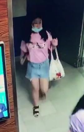  偷窥|奇葩！艺人公司曝光粉丝非法潜入画面，躲货梯消防楼梯偷拍偷窥