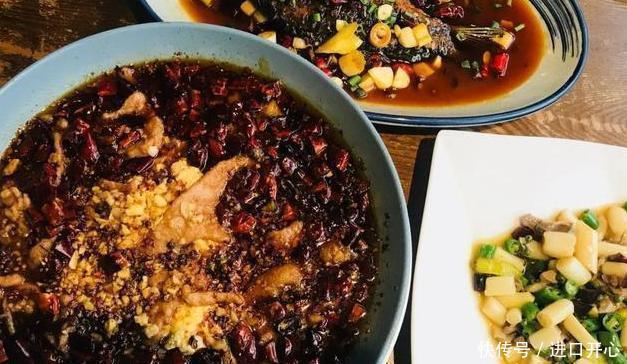 下限|同样都是当地的“美食街”,有的“坑人”无下限,有的却物超所值