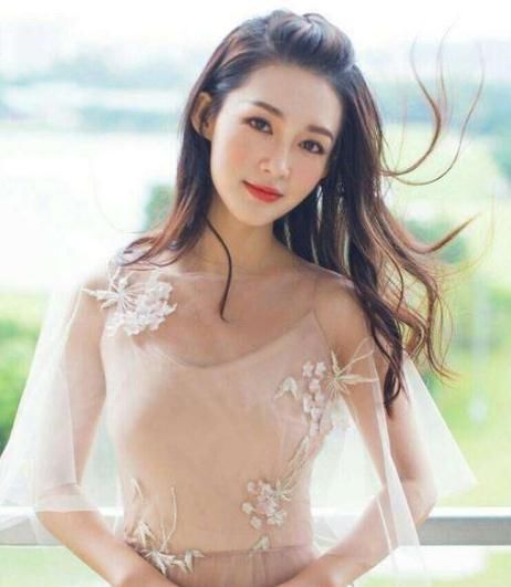  受欢迎|《跑男》最受欢迎的女嘉宾：baby无缘上榜，李沁第6，第一名其貌不扬