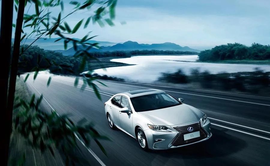  不错|?30岁开什么车？这4款是绝对首选，低调奢华还证明你混得不错