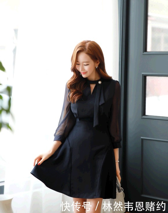 连衣裙|晴天美图:李妍静,珍珠点缀荷叶边连衣裙