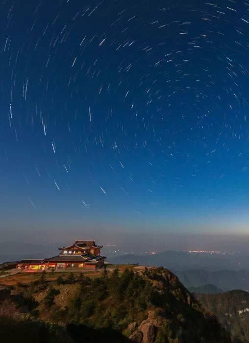  去一趟|避暑王者峨眉山，是时候去一趟了！