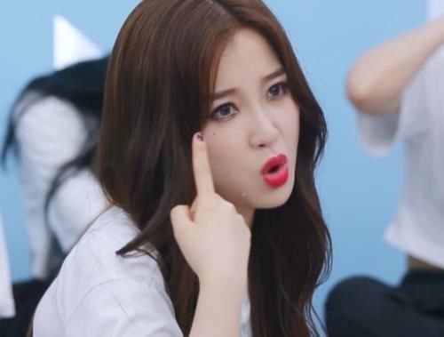 选歌|青你2决赛选歌,虞书欣泪奔捣乱,乃万崩溃退赛,第20名厉害了