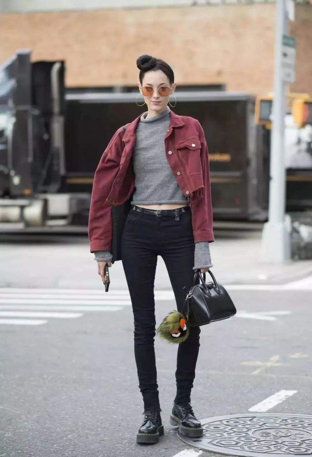 搭配|夏日马丁靴，甜酷girl街头凹造型，和时髦精的距离就差它了