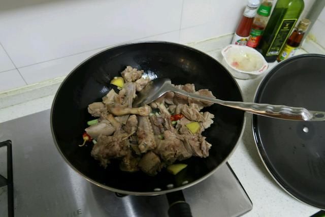  不到|饭店定价200的一道菜，自己做50元不到，连主食都不用搞定一餐