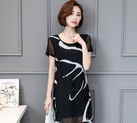  连衣裙|夏季里女人都喜欢穿这样轻薄飘逸的连衣裙，清爽时尚显柔美气息