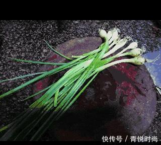 鲜甜|青蛾蒸粉丝,鲜甜美味,一点也不浪费