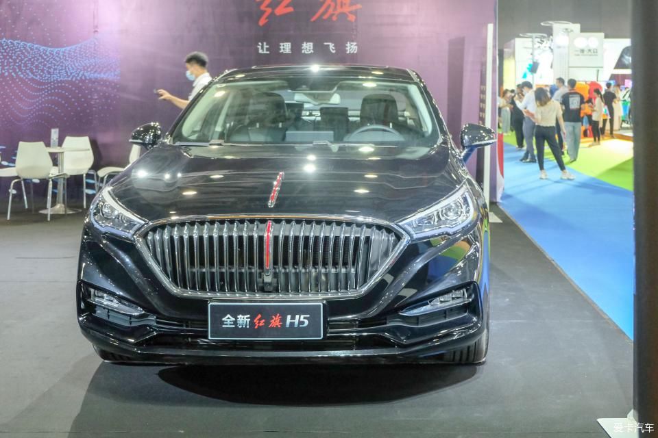  小姐姐|广州车展回顾，车展虽小，车模不少