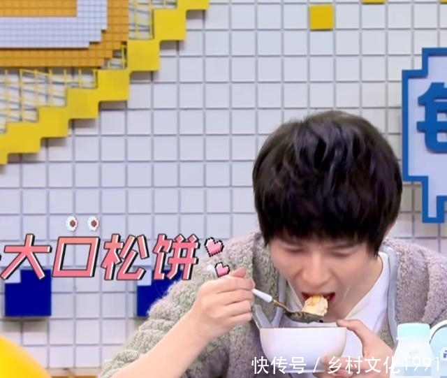  松饼|郑爽节目里尝松饼，谁注意她吃多少？真不给厨师面子