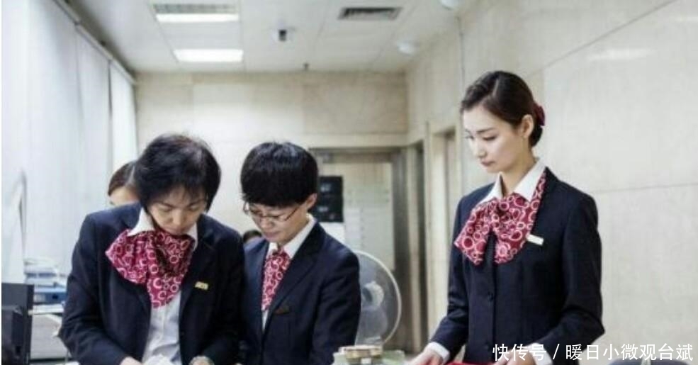 实情|中1000万彩票全部存入银行， 靠利息能活得怎样？银行经理说出实情