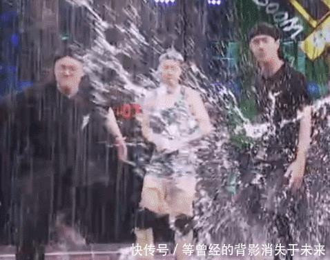 身体|街舞王一博水舞台太野,给前排特殊待遇,大婷身体诚实电门发懵