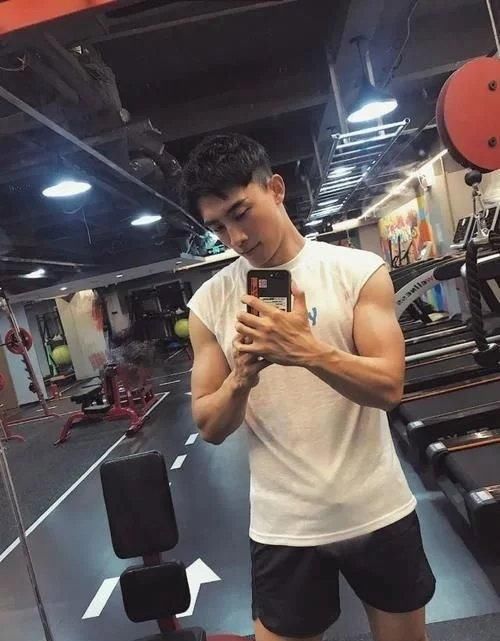  妨碍|不管你恋没恋爱，都不妨碍看别人谈恋爱！