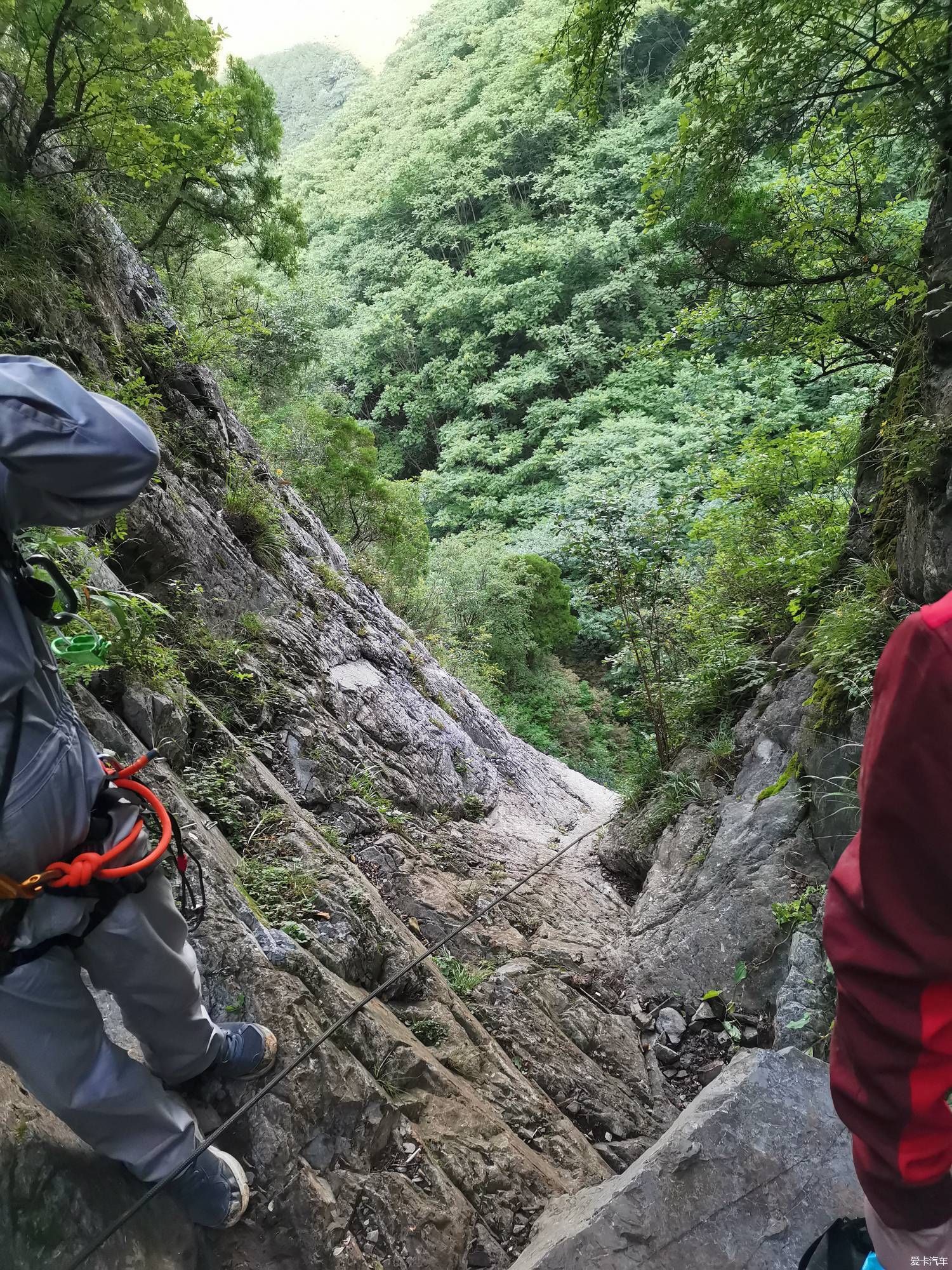  彩虹洞|【鹿卡带你去旅行】刺激的挑战自我