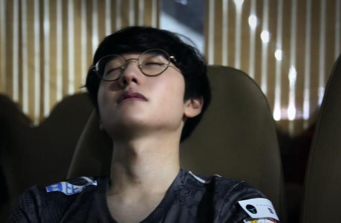 GEN|LGD败给GEN后，队员心态爆炸！xiye一脸失落，小花生彻底自闭了