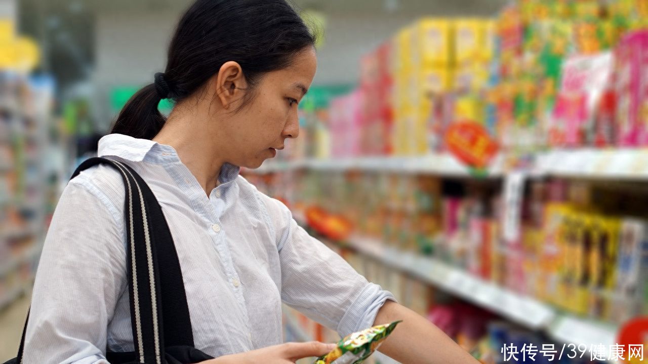 售卖日本核辐射地区食品的处罚(无视禁令！还有商店在售卖日本核辐射区食品， 老百姓该怎么辨别)