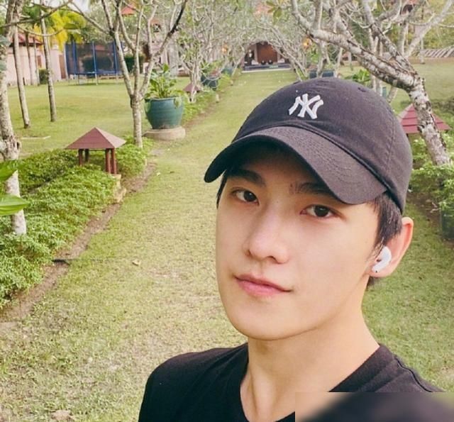  来得及|杨洋时隔5年再参加真人秀，看清节目女嘉宾名单，后悔还来得及！