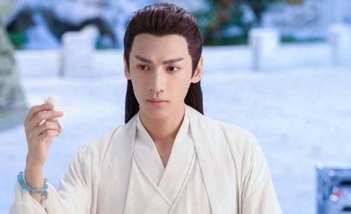  反超|邓伦无戏可拍？新综艺官宣搭档女爱豆，事业被昔日配角反超！