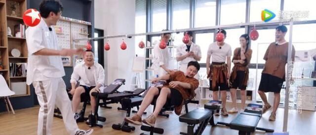  挑战|《极限挑战6》节目当众给嘉宾发台词剧本 游戏被指抄袭 毫无避嫌