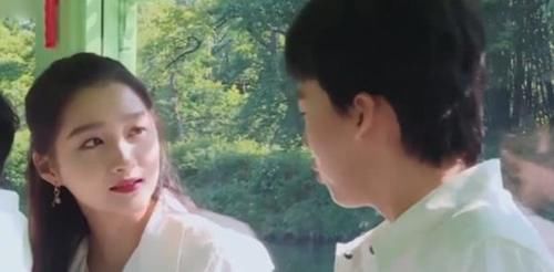  节目|叫“关晓彤”不亲切，“晓彤”又不合辈分，谁注意郭麒麟的叫法？