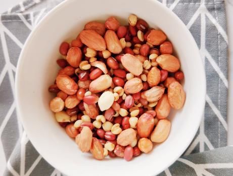  红豆汤的做|入中伏，分享一道红豆汤，祛湿更滋补，5块钱煮一锅，比绿豆汤好