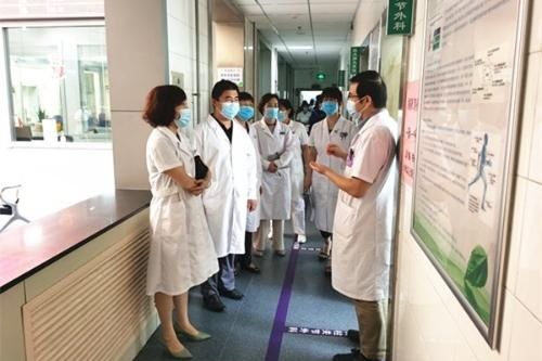 中秋节|济南医院开展国庆、中秋节前行政大查房