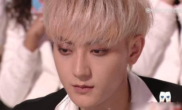  黄子韬|成团夜徐艺洋哭了，黄子韬懵了，张艺凡你又怎么了？