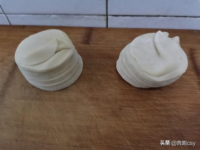  家用|美食小妙招：在家用饺子皮制作油泼面，做法简单，非常好吃