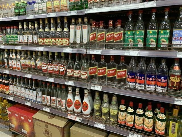 暗藏玄机|白酒瓶上暗藏玄机,只要带这些字的都是粮食酒,看完秒变鉴酒大师