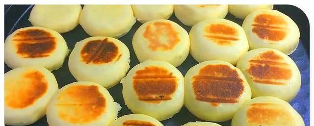  大厨|烙饼遇见山药，烙饼更香吃了，大厨怎么做？一学就会。