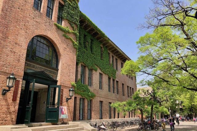 入清华大学|张晓勇：17岁考上清华，才华横溢，如今却月薪800当保安！