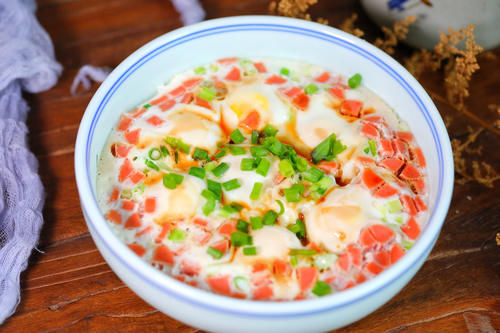 花样|早餐别再吃水煮蛋,花样做法有食欲,一盘也就5元钱,上学娃必备