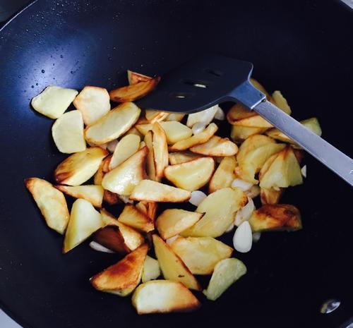  做法|美食美味-茄汁土豆块做法步骤详解