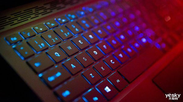  F117|机械师【战空】F117-X评测：有颜有料又能打的游戏本