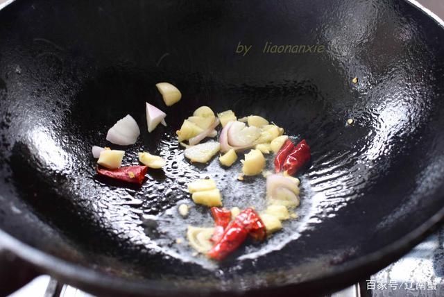 好吃|秋天此菜正当季，才2块钱一斤，加上蒜蓉简单一炒，特好吃