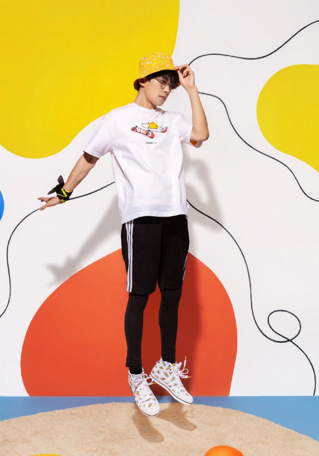  努力|努力向上的三小只TFBOYS，现如今合体黑色羽毛造型，简直太赞了！