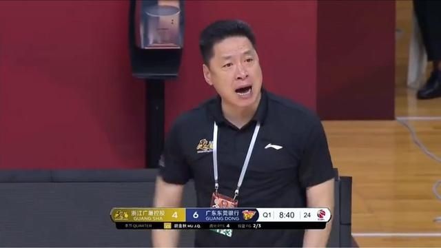  难道|为什么杜峰总是坐着指挥，难道是对于师傅李春江不敬吗