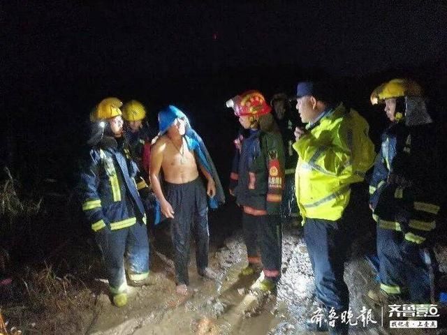  男子|惊险！男子雨夜被困山上，威海警民联手火速救援