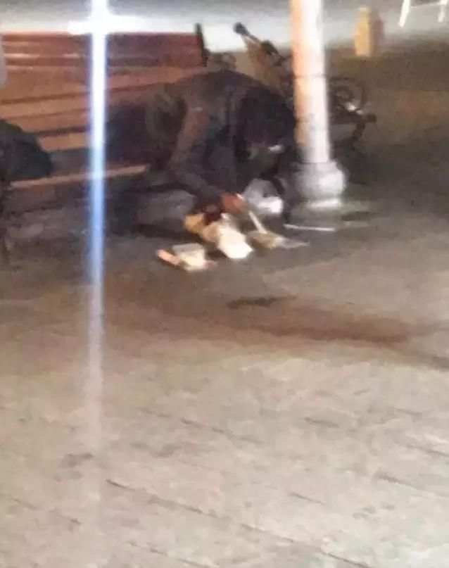 农民工师傅|被人偷偷爱着真好，你看到这张图已经刷爆全国