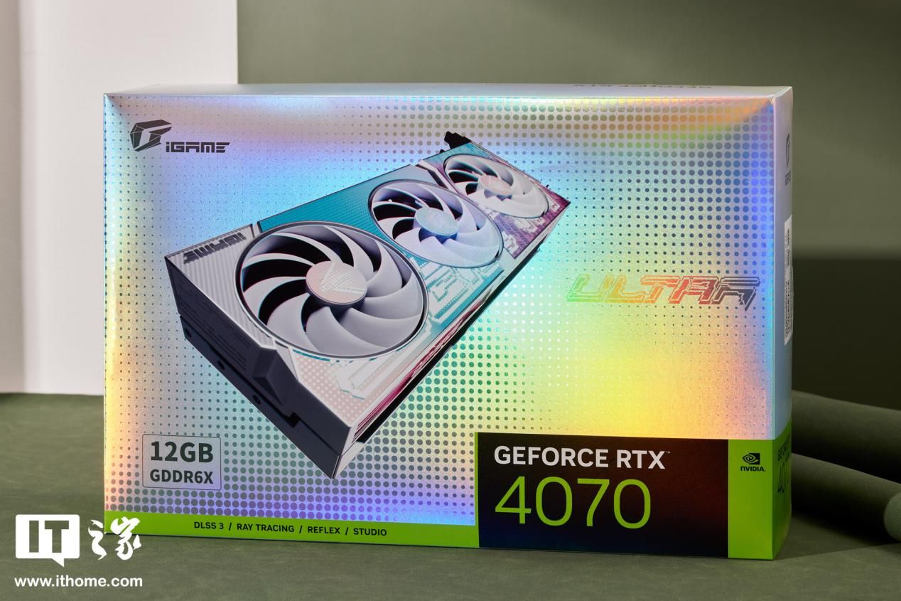 【IT之家开箱】七彩虹 iGame GeForce RTX 4070 Ultra W V2 图赏：时尚波普引爆强劲性能