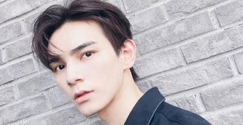  郭敬明|何昶希拿到S卡，郭敬明不该承担所有炮火，节目组也难辞其咎