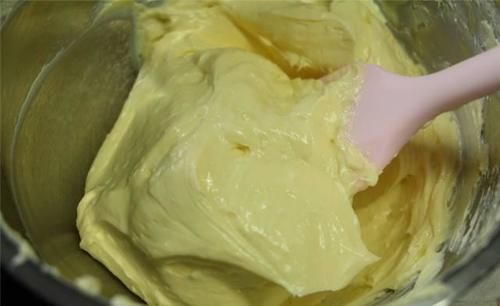  好吃|比戚风好吃百倍的蛋糕，冰凉丝滑又香甜，做法简单，小白也能一次成功