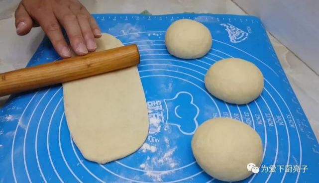  面包|烧饼这样做才好吃，加几勺白糖，外焦里软又蓬松，比面包香甜好吃