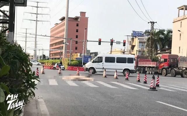  动车|这路口发生一起交通事故，造成一人死亡！