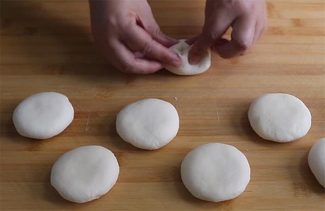  面粉|发面饼最好吃的家常做法，蓬松柔软又香甜，比馅饼好吃多了